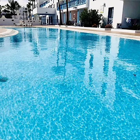 Apartment Bellisima 200m From The Ocean With Pool, Wifi Sat-tv Puerto del Carmen (Lanzarote)