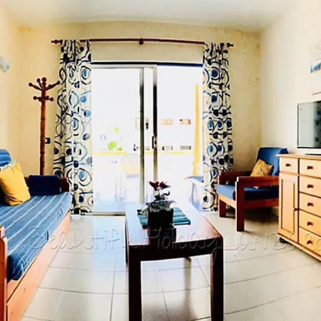 Bellisima 200m From The Ocean With Pool, Wifi Sat-tv * Puerto del Carmen (Lanzarote)