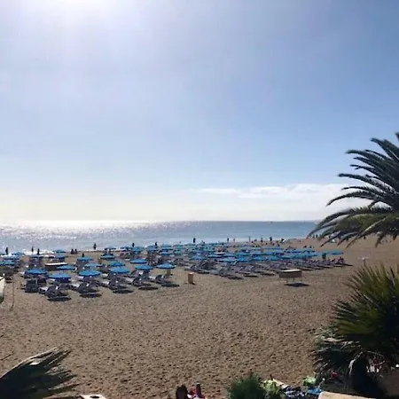 Bellisima 200m From The Ocean With Pool, Wifi Sat-tv Puerto del Carmen (Lanzarote)